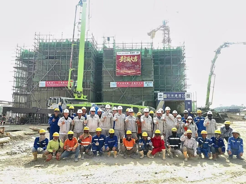 印尼PKT纯碱项目首个建筑顺利封顶