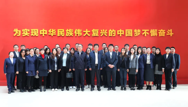 天辰公司组织参观弘扬劳模精神、劳动精神、工匠精神教育展并召开现场会